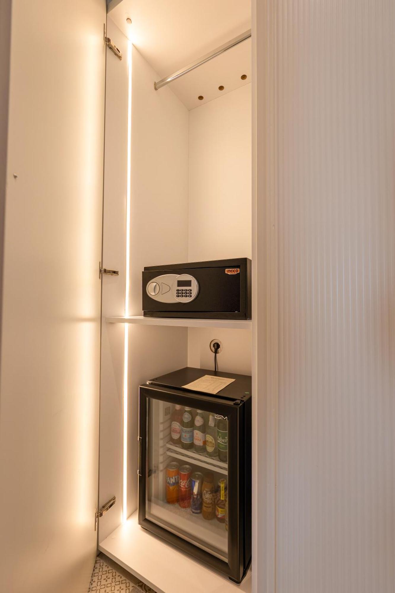 The Collector Hotel Boutique Sarande Bagian luar foto